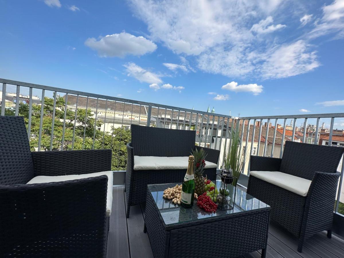 Contemporary Apartment With Stunning Views 20 Vienne Extérieur photo
